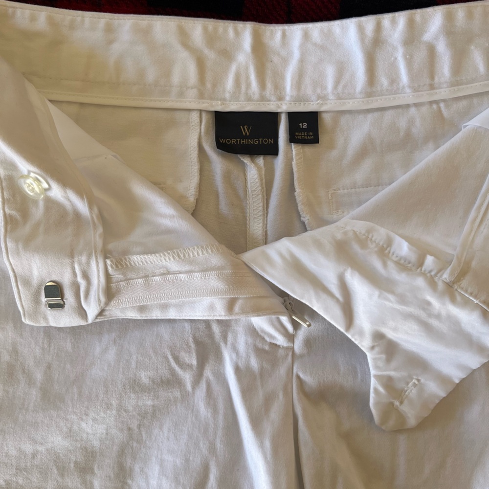 Worthington White Shorts – Size 12 - Picture 4 of 6